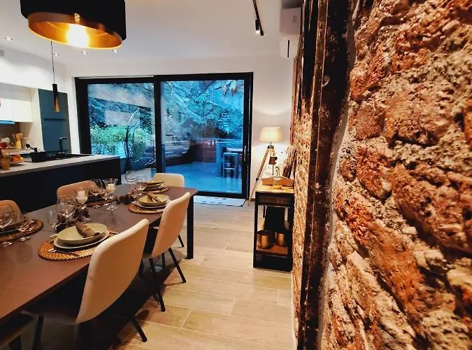 Un Sous Roche Сasa de vacaciones *